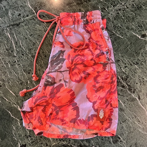 Free People Pants - NEW Free People Movement ~ The Switchback Floral Shorts ~ size small